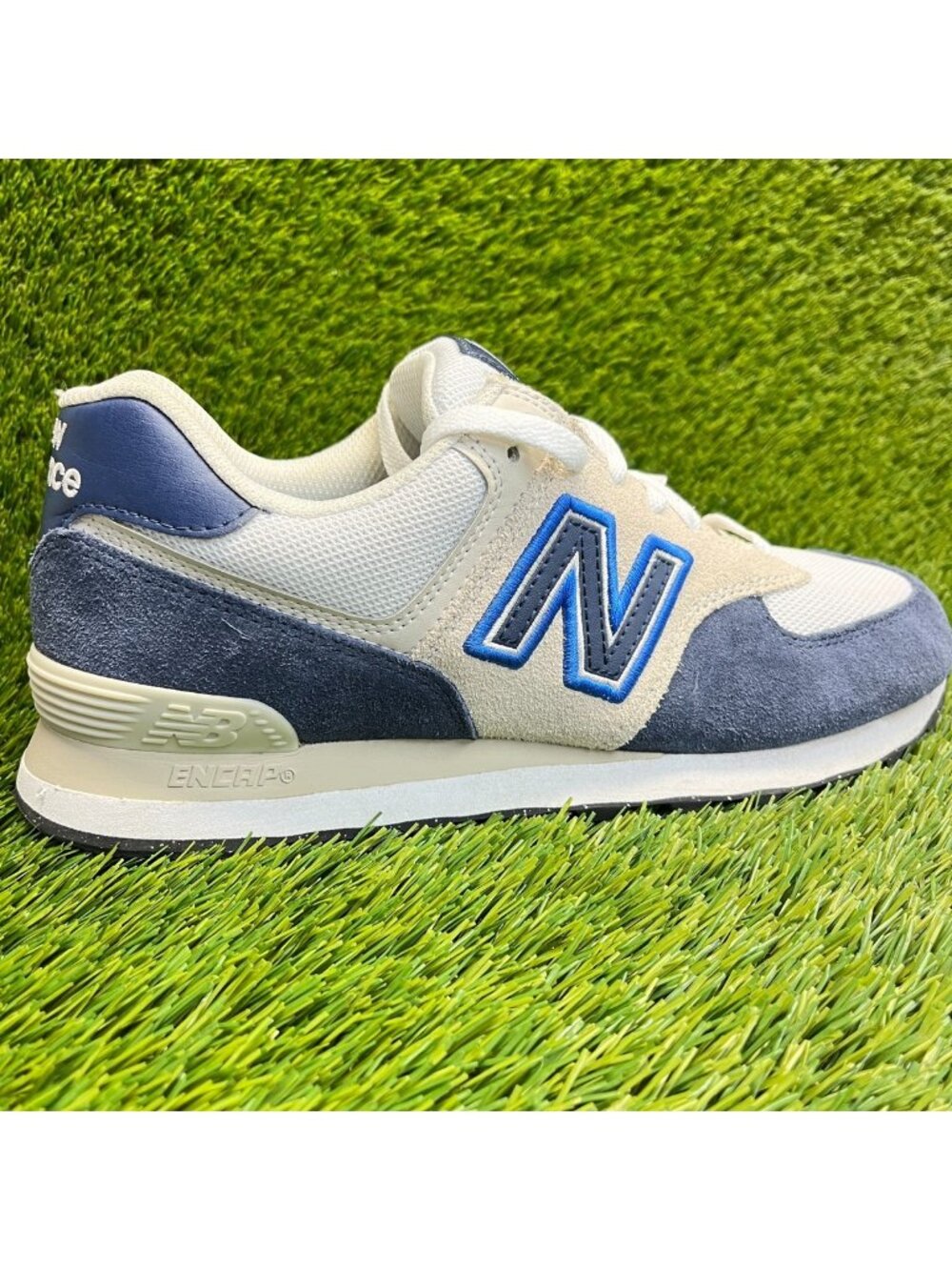 New Balance 574 Mens Size 9 White Blue Athletic Running Walking Shoes Sneakers